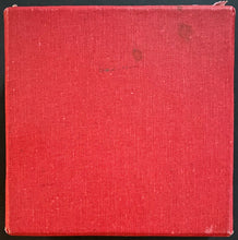 Load image into Gallery viewer, 1978 World & European Ice Hockey Championships Prague Participation Medal + Box