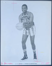 Load image into Gallery viewer, 1962-1975 Lot of 6 Harlem Globetrotters B&W Promotional Type 1 Photos Basketball