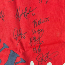 Load image into Gallery viewer, 1999 New York Giants Team Signed Flag NFL Football Michael Strahan JSA LOA