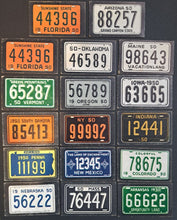 Load image into Gallery viewer, Topps License Plates x17 Trading Cards USA American States FLA ARI NY SD OK MAS