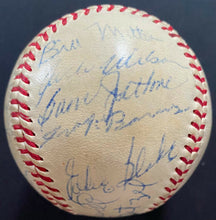 Load image into Gallery viewer, 1955 Toronto Maple Leafs Team Signed Reach Baseball International League x19