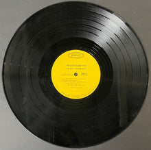 Load image into Gallery viewer, 1964 Dave Clark Five Original Band Members Autographed Record Signed x5 LOA