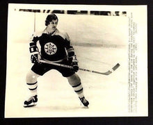 Load image into Gallery viewer, Bobby Orr 1972 UPI Press Photo Original Boston Bruins Vtg NHL Hockey
