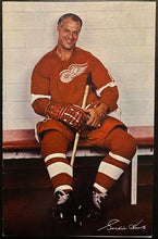 Load image into Gallery viewer, 1971 Vintage NHL Hockey Detroit Red Wings Gordie Howe Retirement Booklet Rare