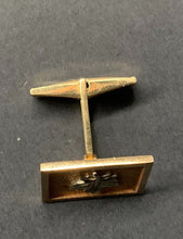 Load image into Gallery viewer, c1960's Toronto Maple Leaf 10k Gold Cufflinks NHL Hockey George Edwards Jewelers