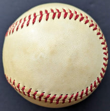 Load image into Gallery viewer, 1980 Official World Series Bowie Kuhn Official Rawlings Baseball MLB Vintage