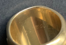 Load image into Gallery viewer, 1976 Bobby Hull Hockey WHA Jostens Salesman's Sample 10K Gold Championship Ring