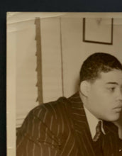 Load image into Gallery viewer, Joe Louis Vintage Pre-Feight Press Photo Playing Checkers With Johnny Paycheck