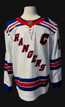 Load image into Gallery viewer, Mark Messier Autographed New York Rangers Fanatics NHL Hockey Jersey Stanley Cup