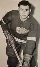 Load image into Gallery viewer, Red Kelly Vintage 1950s Professional Photo Detroit Red Wings NHL