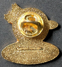 Load image into Gallery viewer, Circa 1977 Era Toronto Blue Jays Labatt's Vintage Pinback MLB Souvenir
