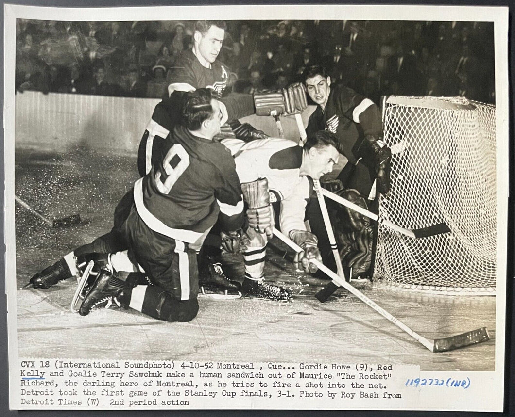 1943 NHL Hockey Detroit Red Wings Mud Bruneteau Type 1 Vintage Photo