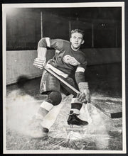 Load image into Gallery viewer, 1948 NHL Hockey Detroit Red Wings Peter Horeck Type 1 Vintage Photo
