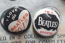 Load image into Gallery viewer, 1960&#39;s The Beatles Vending Item Pinbacks x8 Vintage Trade Ad Buttons T-Shirt
