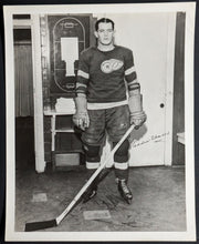 Load image into Gallery viewer, 1940 NHL Hockey Detroit Red Wings Eddie Wares Type 1 Vintage Photo

