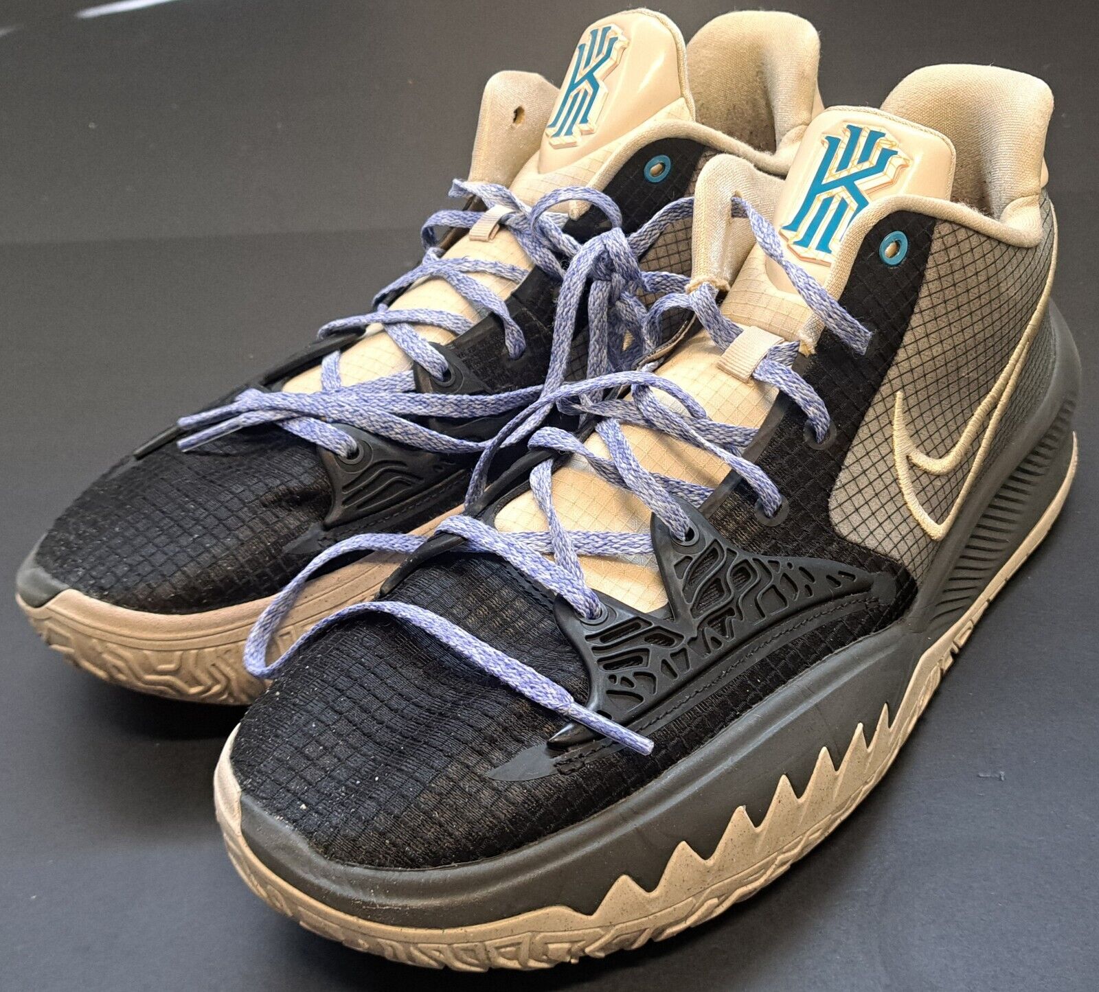 Nike Kyrie Irving Model Logo Lightly Gently Used Basketball Shoes