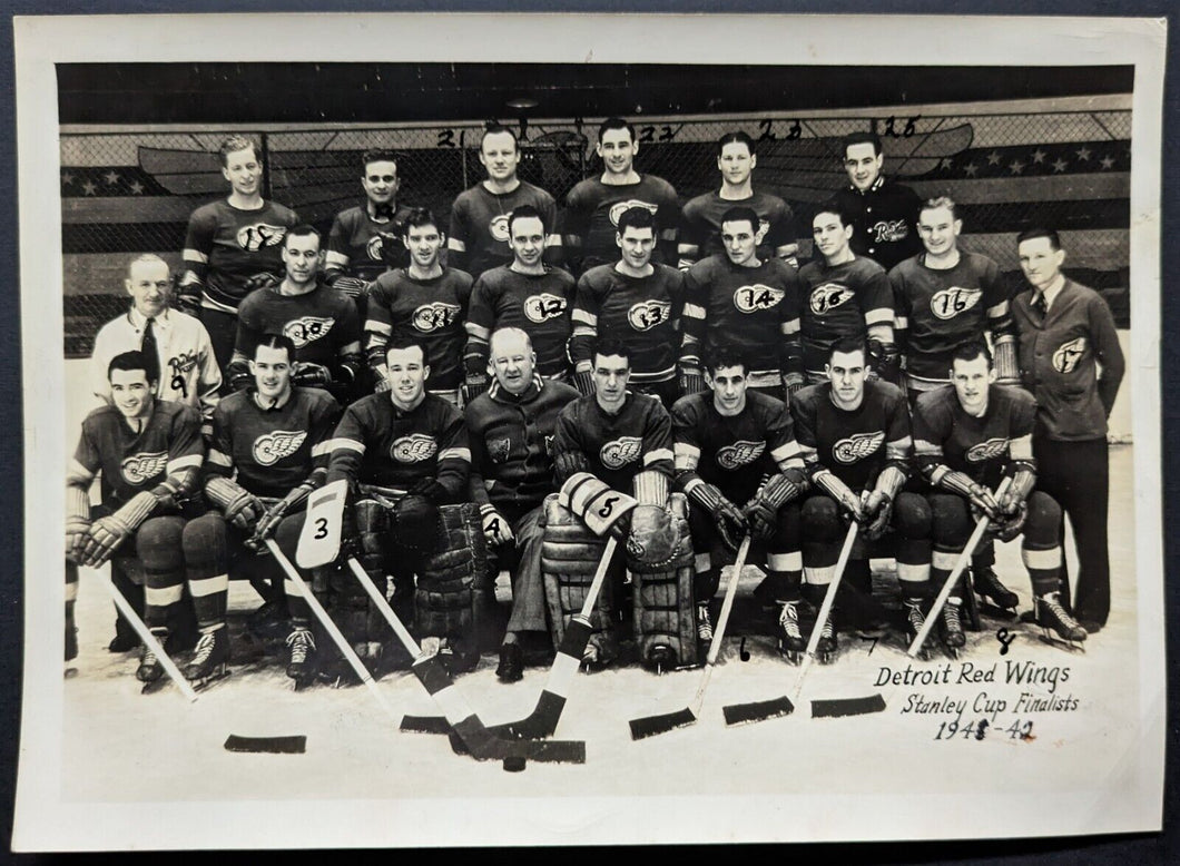 1941-1942 Detroit Red Wings Type 1 Team Photo Studio Stamped Jack Adams NHL HOF