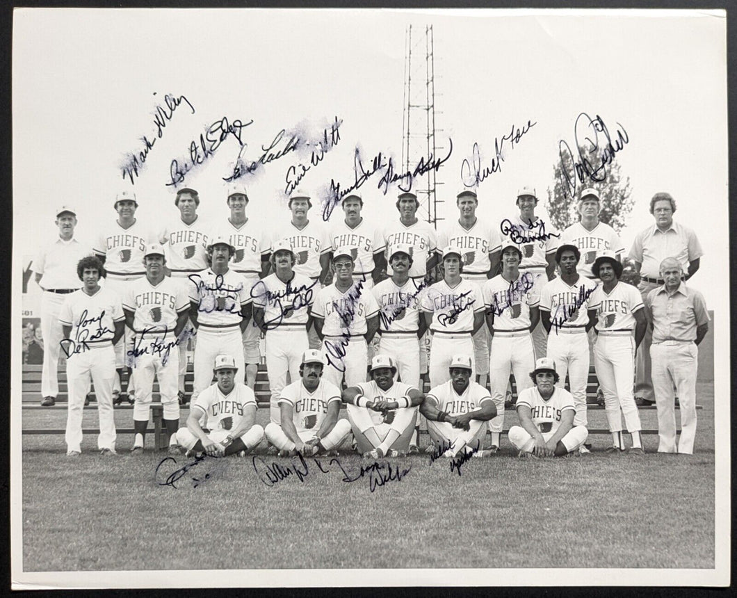 1979 Syracuse Chiefs Autographed Signed Team Issued Photo Baseball Vintage