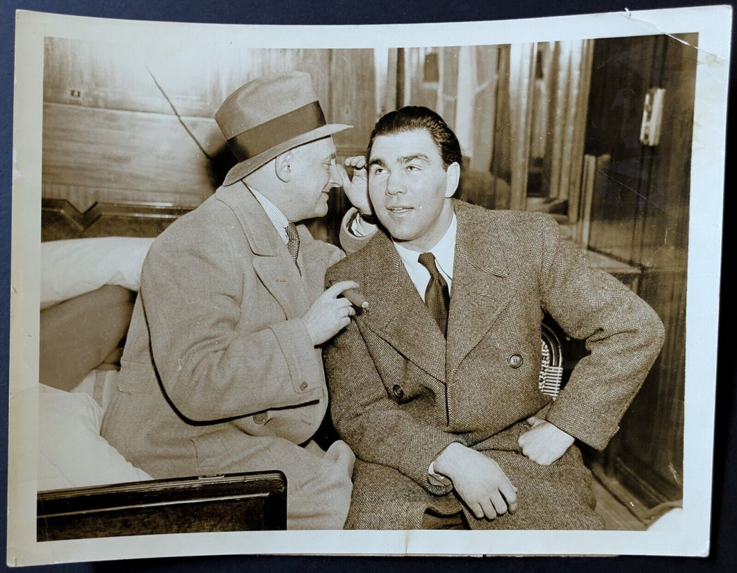 1937 Type 1 Press Photo Boxer Max Schmeling Speaks To Joe Jacobs Vtg Stamped