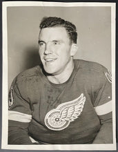 Load image into Gallery viewer, 1944 NHL Hockey Detroit Red Wings Pat Egan Type 1 Vintage Photo Turofsky
