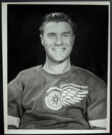 1953-54 Detroit Red Wings Tony Leswick Type 1 B&W Photo Hockey NHL Vintage