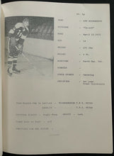 Load image into Gallery viewer, 1970/71 Peterborough Petes Vtg Hockey Roger Neilson Newsletter Media Guide OHA
