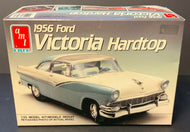 AMT ERTL 1956 Ford Victoria Hardtop Scale 1:25 Model Car Kit Vintage