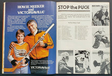 Load image into Gallery viewer, 1978 London Gardens Labatt Cup Hockey Program Autographed By Roger Neilson
