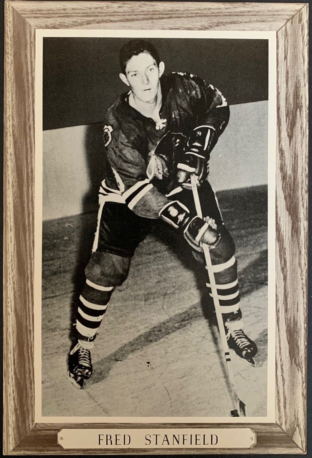 1964-1967 NHL Bee Hive Reverse Error Chicago Blackhawks Fred Stanfield Photo