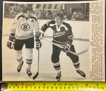 Load image into Gallery viewer, 1972 Vintage NHL Boston Bruins Hockey HOF Bobby Orr Phil Esposito Wire Photo

