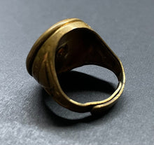 Load image into Gallery viewer, 1949-51 Maurice Rocket Richard Bee Hive Premium Portrait Ring Stanley Cup HOF
