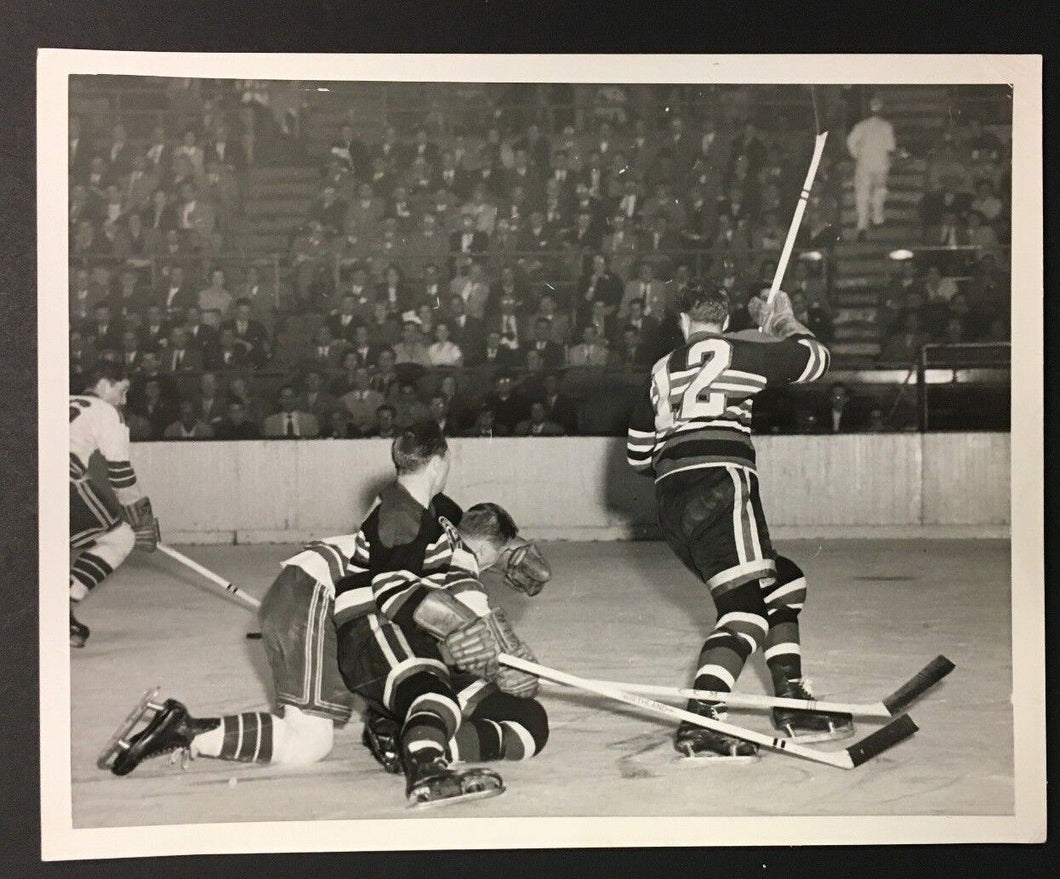 1953 NHL Hockey Press Photo Andy Bathgate Chicago Blackhawks New York Rangers