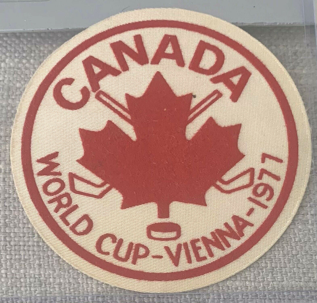 1977 TEAM CANADA World Cup Championship Vienna Hockey Crest Patch Vtg Rare