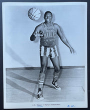 Load image into Gallery viewer, 1968 Harlem Globetrotters Vintage Publicity Photo Of John C. Gipson
