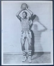 Load image into Gallery viewer, 8 Circa 1950&#39;s Harlem Globetrotters B&amp;W Promotional Type 1 Photos Basketball
