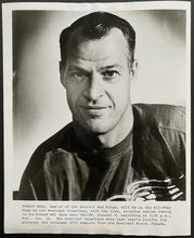 Load image into Gallery viewer, 1967 NHL Hockey Detroit Red Wings All-Star HHOFer Gordie Howe Type 1 Photo LOA
