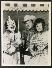 Load image into Gallery viewer, Roy Rogers &amp; Dale Evans Signed Photograph 1967 Ringling Bros Barnum Bailey JSA
