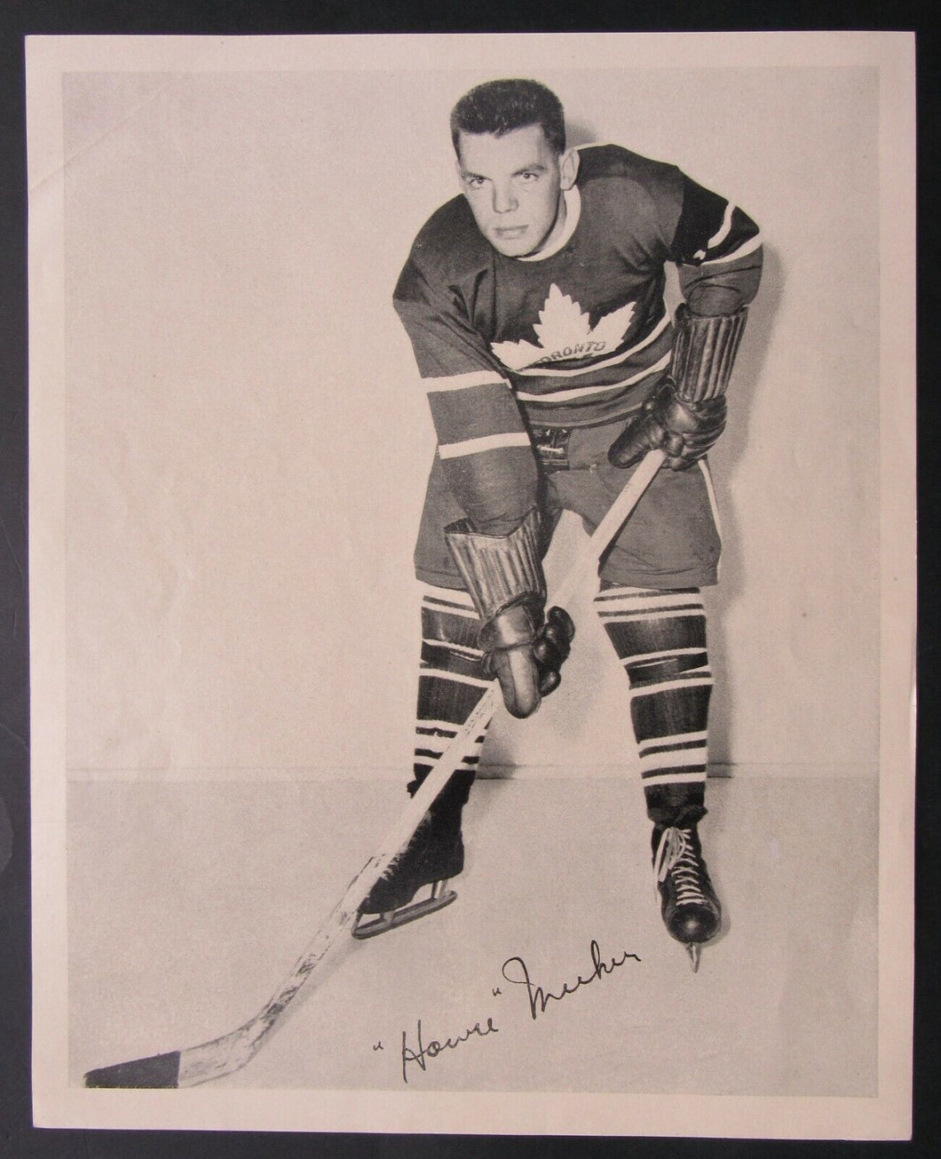 1945-1954 NHL Toronto Maple Leafs Hall Of Famer Howie Meeker Quaker Oats Photo