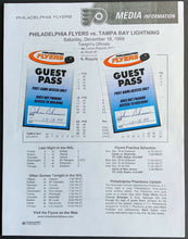 Load image into Gallery viewer, Mark Recchi Signed 1999 Philadelphia Flyers Hockey v Tampa Program + Game Notes
