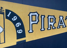 Load image into Gallery viewer, 1969 Pittsburgh Pirates Team Photo Full Size Pennant Baseball Roberto Clemente
