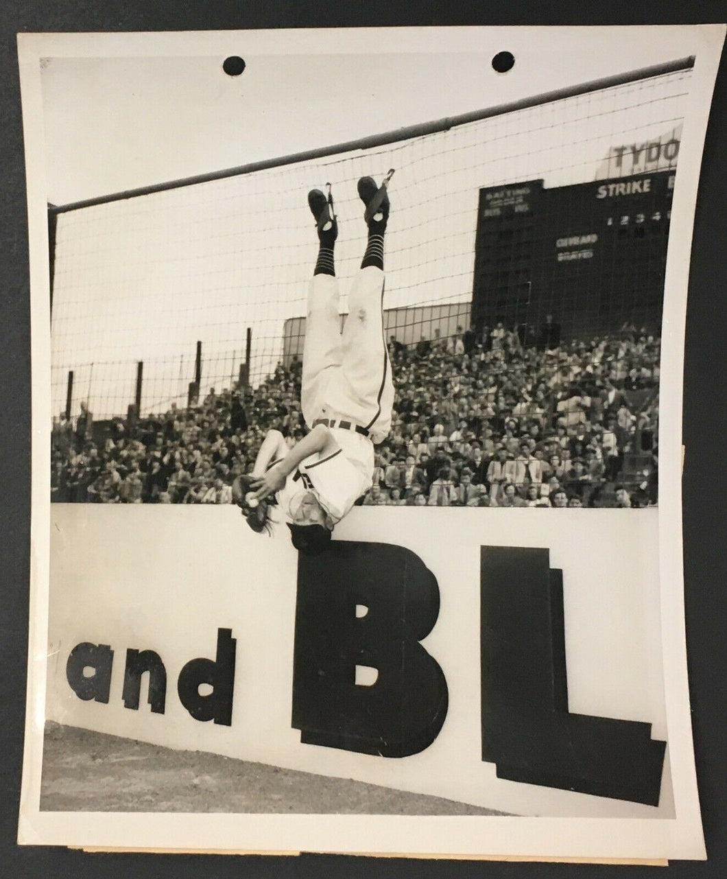 1948 Cleveland Indians MLB Baseball Type 1 Press Photo Comic Player Who Travels
