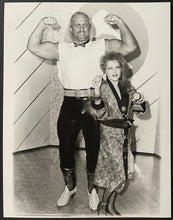 Load image into Gallery viewer, 1985 Cyndi Lauper + Hulk Hogan Wrestling Star Photo Red Carpet Grammy Awards
