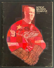 Load image into Gallery viewer, 1968-69 Detroit Red Wings NHL Hockey Yearbook Gordie Howe Cover Vintage
