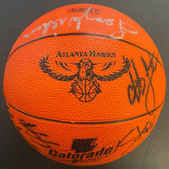1996-97 Atlanta Hawks Signed NBA Basketball Team Autographed Dikembe Mutombo
