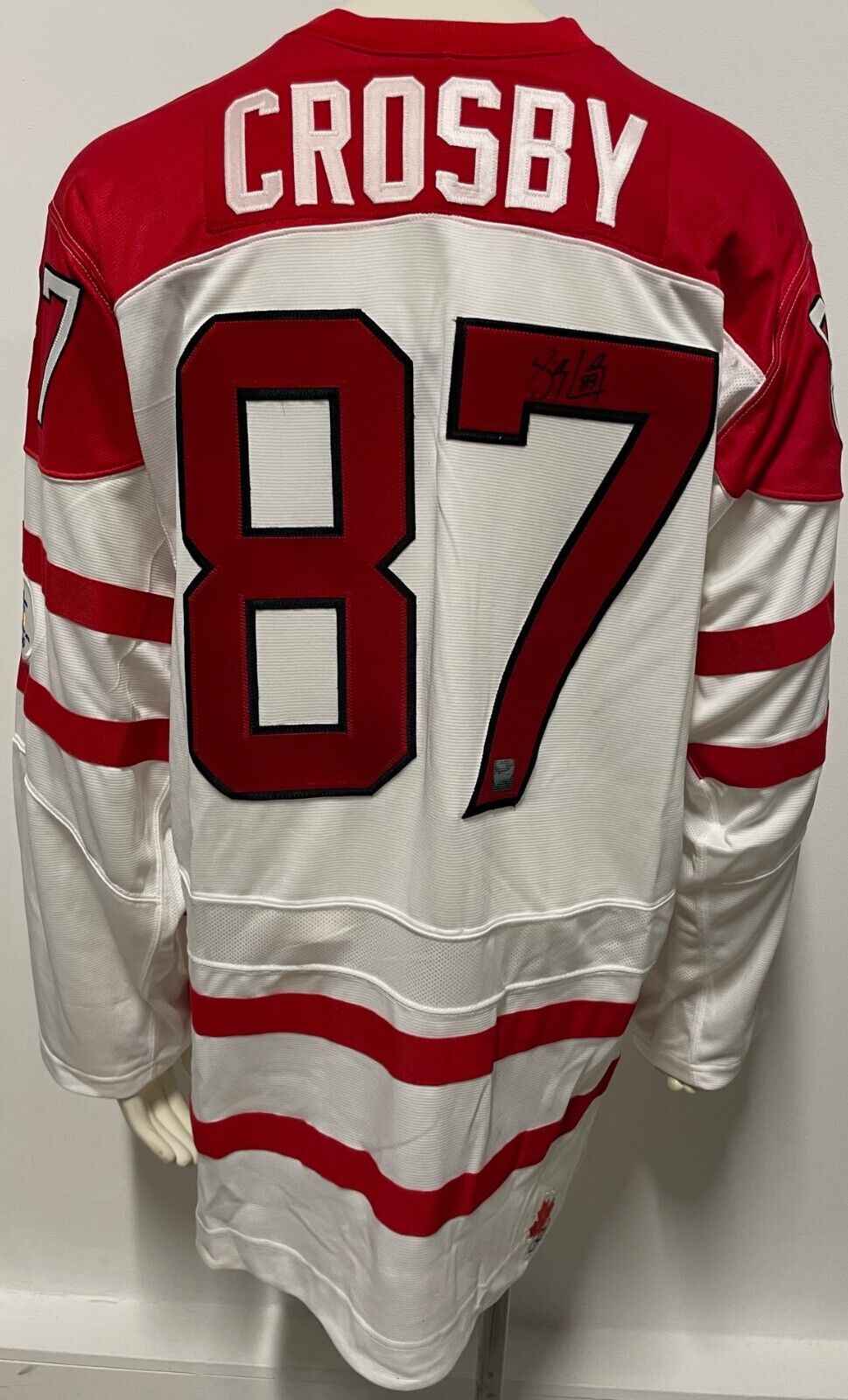 Sidney Crosby Team Canada Nike Autographed Olympic 2010 Jersey