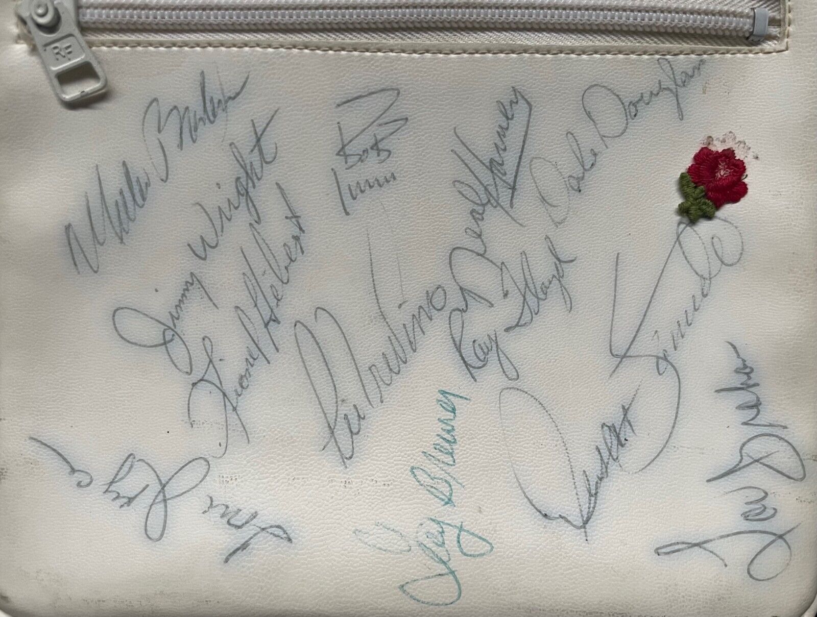 Hello Kitty x Arnold Palmer beltbag (shoulder bag) | Belt bag, Shoulder  bag, Hello kitty