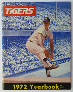 1972 MLB Baseball Detroit Tigers Yearbook Tiger Stadium Mickey Lolich Vintage
