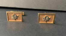 Load image into Gallery viewer, c1960&#39;s Toronto Maple Leaf 10k Gold Cufflinks NHL Hockey George Edwards Jewelers
