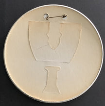Load image into Gallery viewer, Vintage Hank Aaron 715th Homerun 6" Button 1974 Pinback Atlanta Braves Baseball
