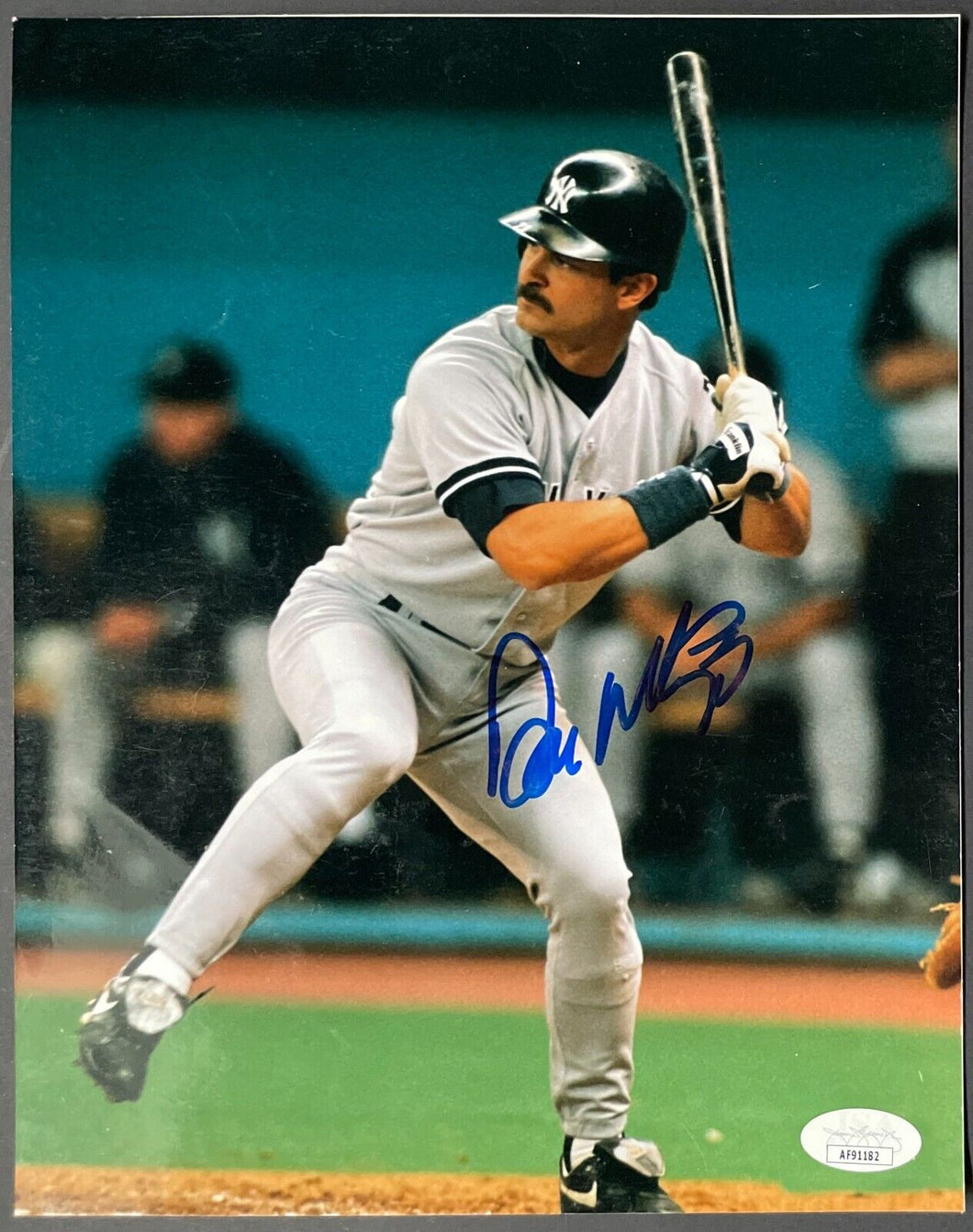 Don Mattingly Signed New York Yankees Photo Autographed MLB Baseball 8x10 JSA